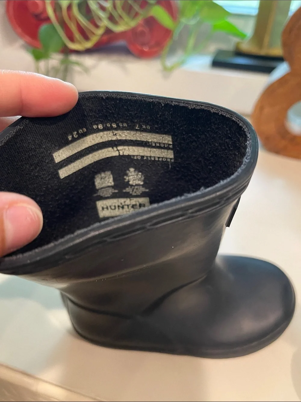 Hunter Navy Mid-Length Rubber Rain Boots with Red Logo